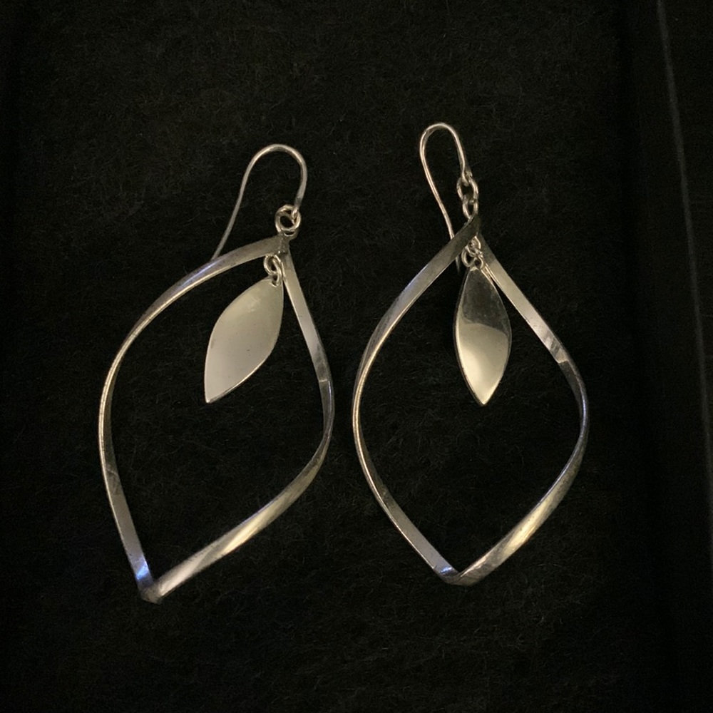 Silver twist earrings